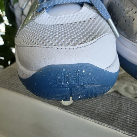 Nike Ja Se 1 Kids Blue and Silver Sneakers Size 6.5 - Picture 10 of 10